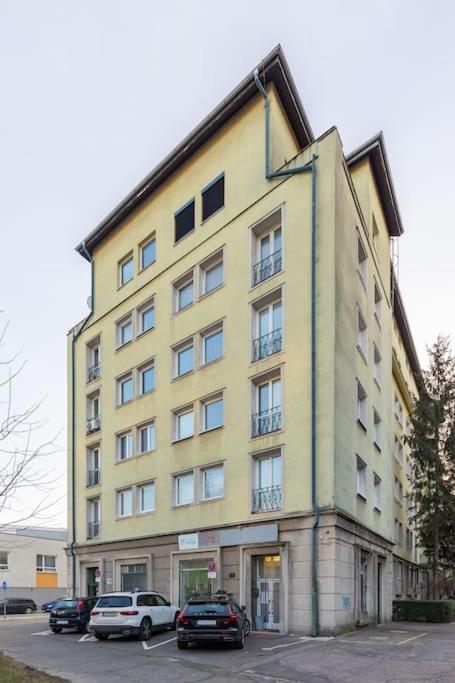 Bnb Slovakia Nivy Bliss Retreat Bratislava Exterior photo